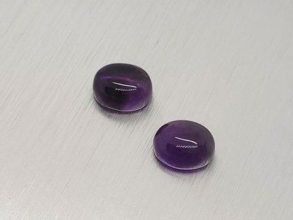 Ametyst přírodní ovál 8.5x10.5 mm  kabošon