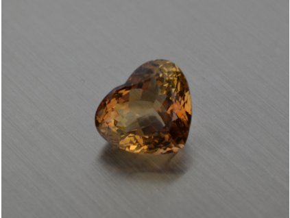 Topaz imperiál přírodní srdce 14.4x16.3 mm fasetovaný
