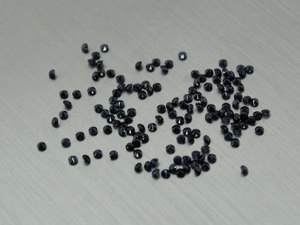 Safír přírodní kulatý 1.25 mm fasetovaný černý