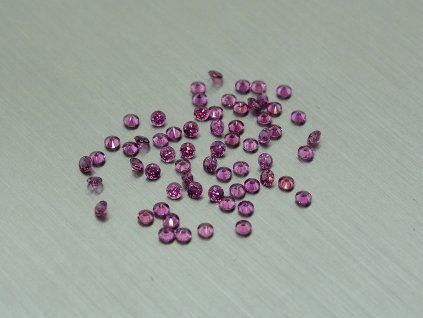 Grenat naturel rond 1.75 mm facetté