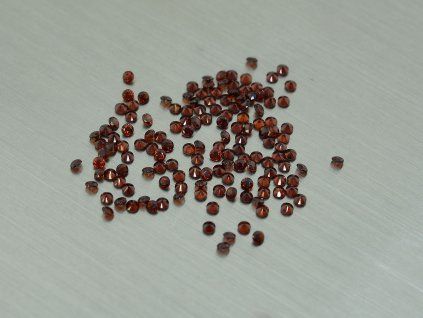 Grenat naturel rond 1.3 mm facetté