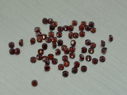 Grenat naturel rond 1.75 mm facetté