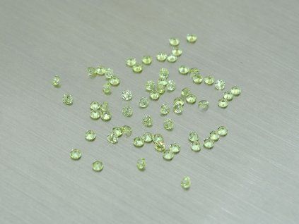 Olivine / Péridot naturel rond 1.5 mm facetté