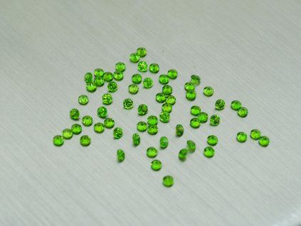 Chrome diopside naturel rond 1.5 mm facetté
