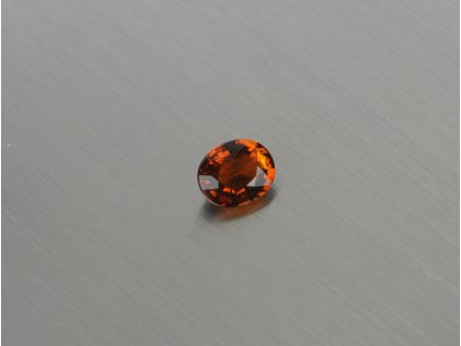 Turmalín přírodní ovál 5.4x6.5 mm fasetovaný