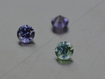 Alexandrite synthétique ronde changeant de couleur, différentes tailles
