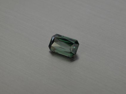Spinelle synthétique octogone 8x13 mm couleur Tourmaline verte