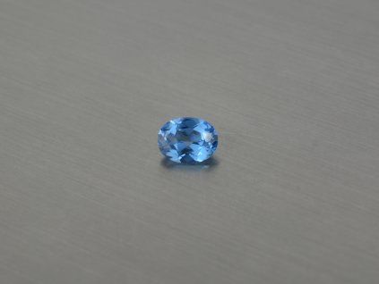 Synthetischer Spinell Oval 6x8 mm blau Farbe swiss Topas