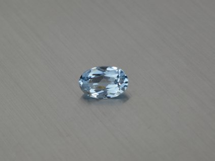 Spinell synthetisches  oval 7x11 mm blau farbe sky Topas