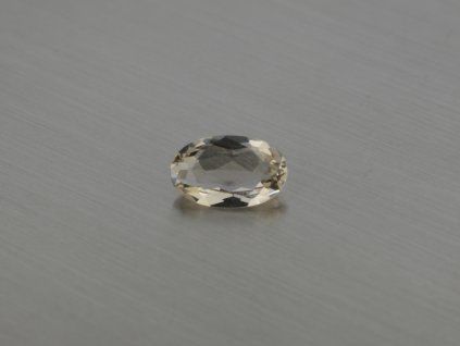 Quartz fumé naturel  ovale 8x13 mm facetté brun