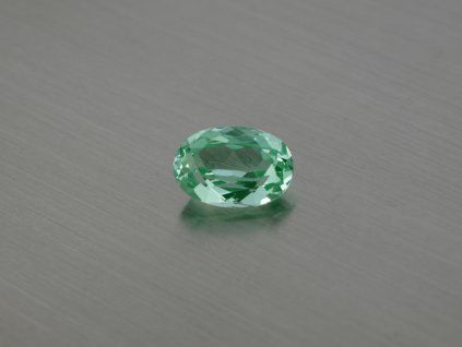 Espinela sintético ovalado 9x13 mm COLOR verde mentol