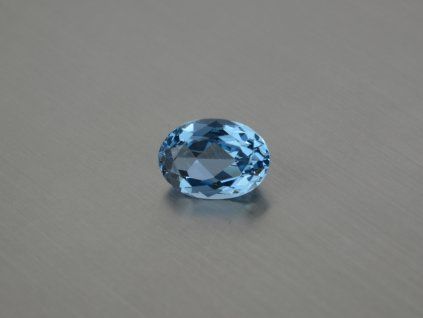 Synthetischer Spinell Oval 10x14 mm blau Farbe swiss Topas