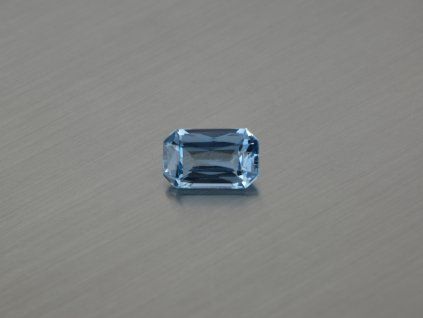 Spinelle synthétique octogone 8x13 mm couleur swiss blue Topaze