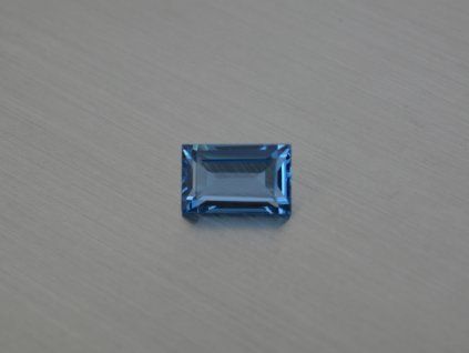 Spinel synthetic rectangle 7x11 mm color blue London topaz