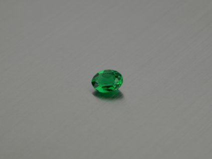 Sklo syntetické ovál 6x8 mm zelený barvy smaragd fasetovaný