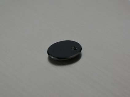 Onyx přírodní ovál 12x16 mm  černý vrtaný kabošon