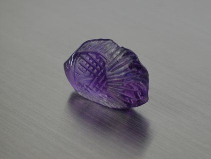Améthyste naturelle poisson 14.6x22.7 mm sculptée