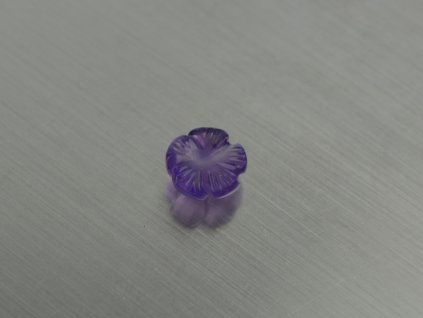 Améthyste naturelle fleur 8.1 mm sculptée