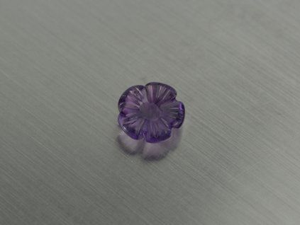 Améthyste naturelle fleur 9.7 mm sculptée