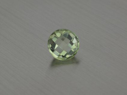 Améthyste naturelle fleur 11.8 mm sculptée verte