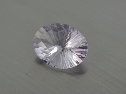 Ametyst naturlicher oval 18.8x25.4 mm facettiert  lila