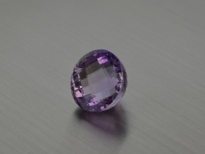 Ametyst přírodní kulatý 17.0x11.6 mm fasetovaný fialový