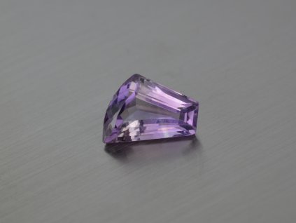 Ametyst přírodní fantasy 11.4x15.5 mm fasetovaný