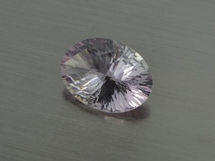 Ametyst naturlicher oval 18.3x23.4 mm facettiert  lila