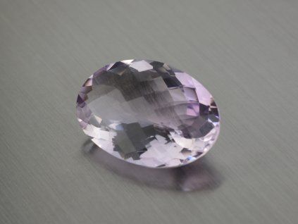 Améthyste naturelle ovale 31.3x21.3 mm facettée