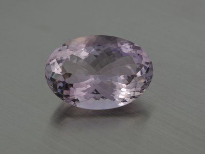 Améthyste naturelle ovale 28.3x19.5 mm facettée