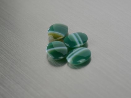Achát přírodní ovál 8x10 mm kabošon plochý zelený
