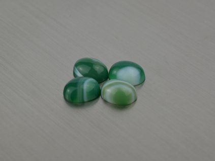 Agate naturelle ovale 8x11 mm cabochon verte