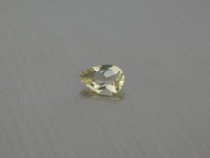 Feldspath naturel poire 7,0x10,5 mm facetté