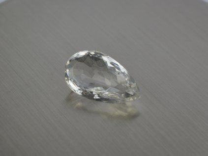 Quartz naturel poire 16.6x27.9 mm facetté blanc transparent