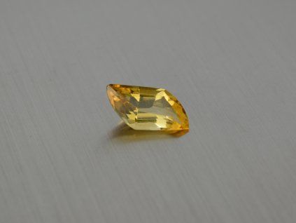 Citrine naturelle fantaisie 7.3x15.5 mm facettée
