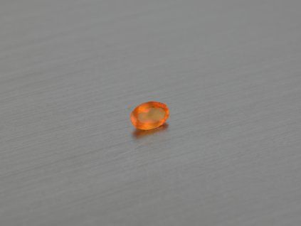 Cornaline naturelle ovale 3.9x5.9 mm facettée