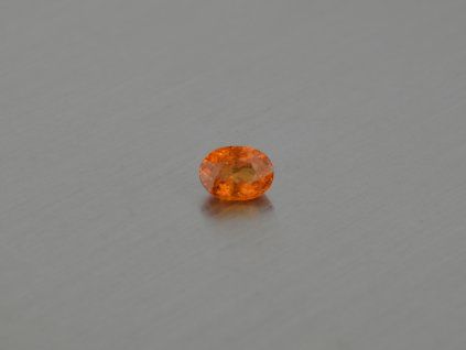 Spessartine garnet natural oval 5x7 mm faceted