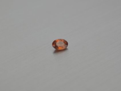 Spessartin granát přírodní ovál 4x6 mm fasetovaný
