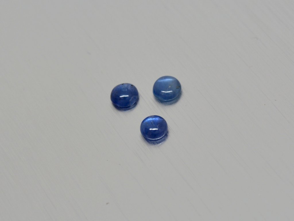 Saphir naturlicher rund 4.0 mm cabochon nachtblau