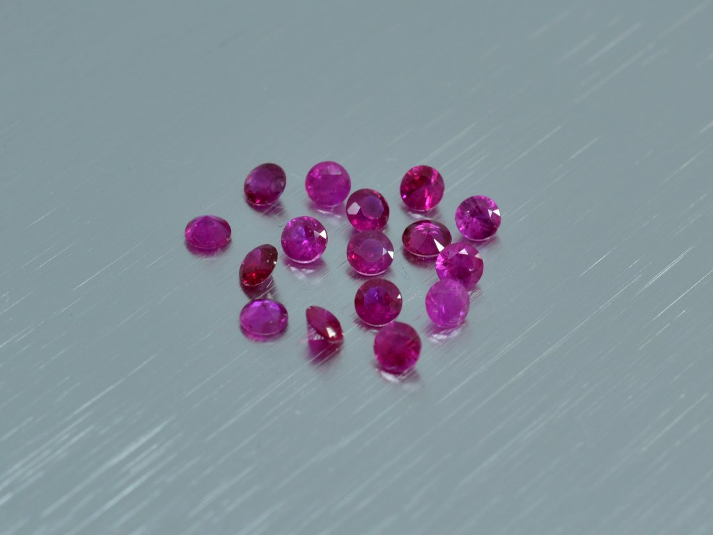 Ruby naturlicher rund 2.7 mm rot facettiert