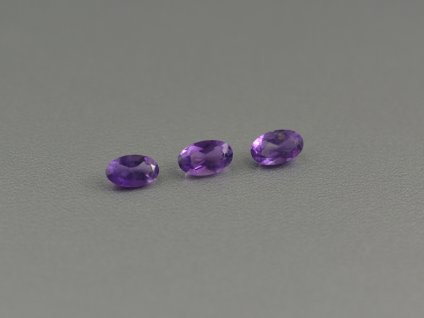 Ametyst naturlicher oval 3.0x5.0 mm lila facettiert