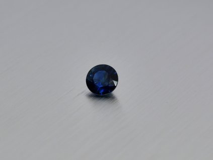 Saphir naturlicher rund 5.1 mm facettiert blau