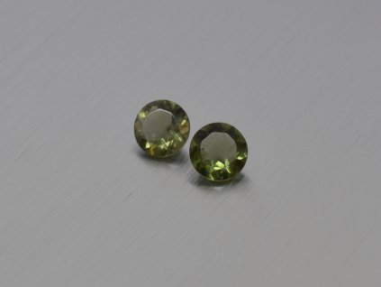 Moldavite naturlicher rund 6.4 mm facettiert Paar