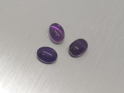 Ametyst naturlicher oval 6.5x8 mm lila cabochon