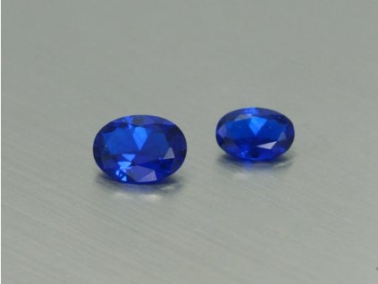 7671 spinell synthetisches oval 4x6 mm blau farbe saphir