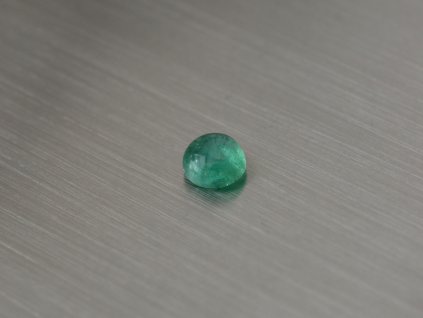 Smaragd naturlicher rund 5.7 mm cabochon