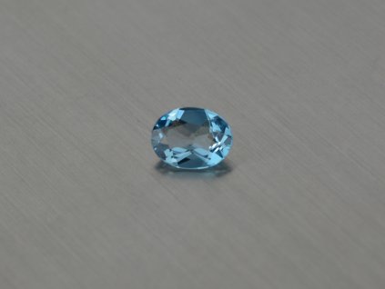 Topas naturlicher oval 6x8 mm facettiert london blau