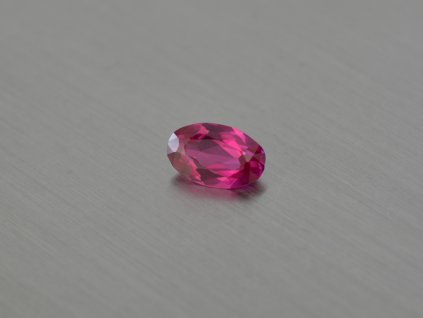 Ruby synthetischer  oval 5x8 mm rot-rosa