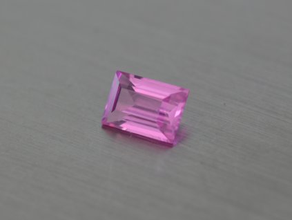 Ruby synthetischer  rechteck 4x6 mm rosa