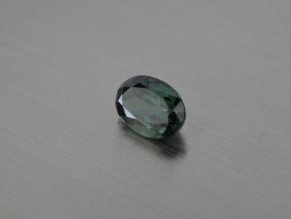 Spinell synthetisches  oval 9x13 mm grün farbe Turmalin